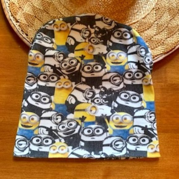 Reversible Minion Beanie - Picture 1 of 7
